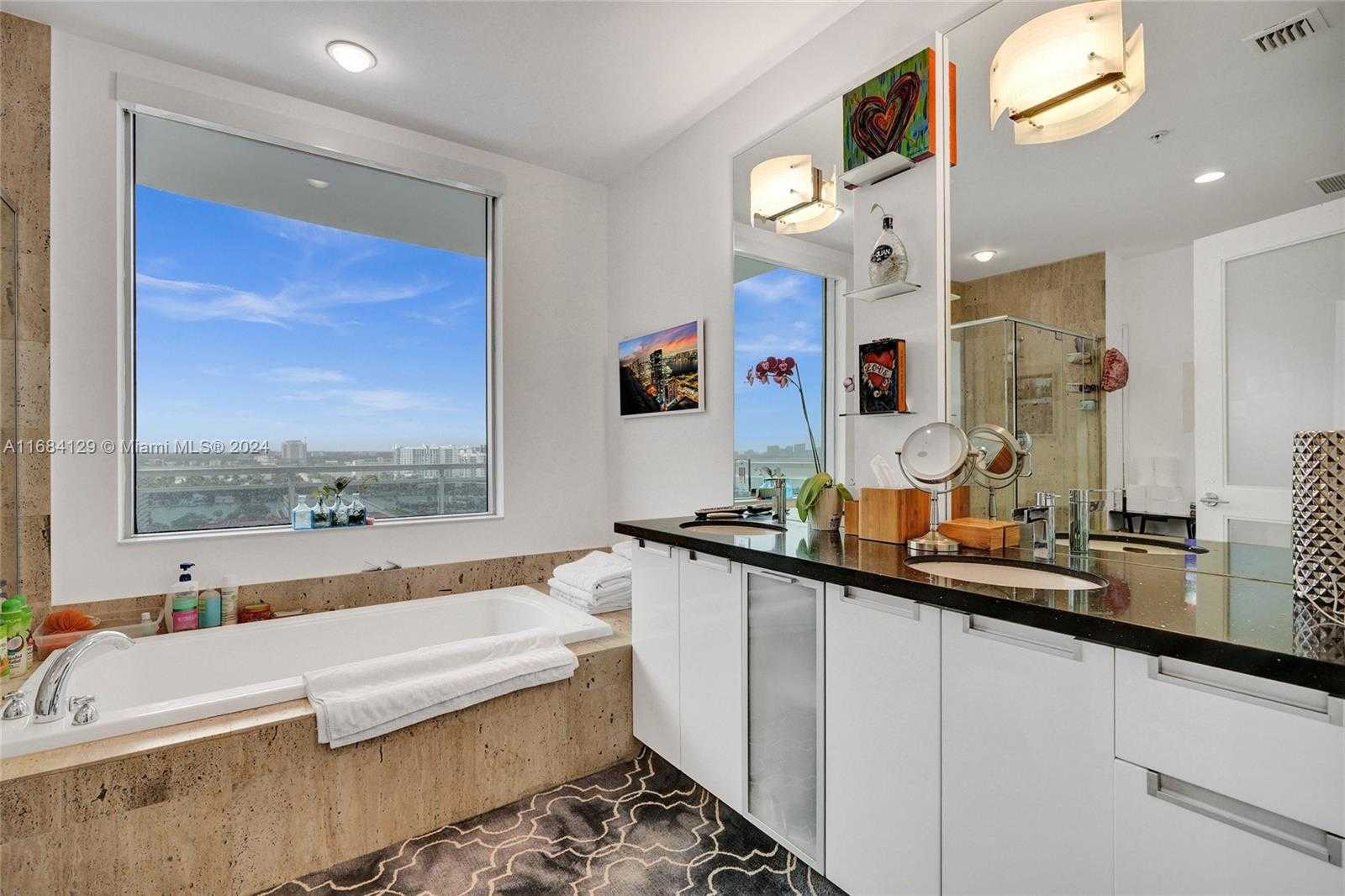 Small Image of 7901 HISPANOLA AVE #1601, North Bay Village Number 23