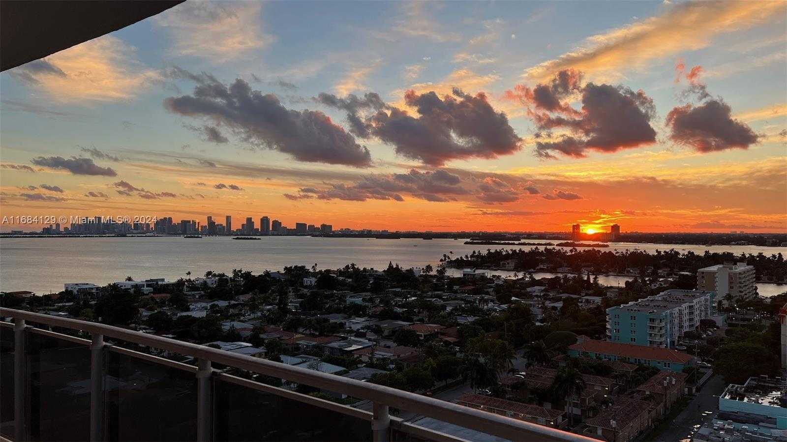 Small Image of 7901 HISPANOLA AVE #1601, North Bay Village Number 31