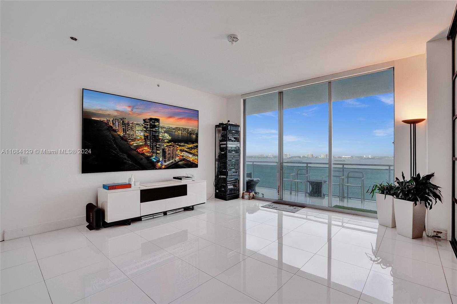 Small Image of 7901 HISPANOLA AVE #1601, North Bay Village Number 6