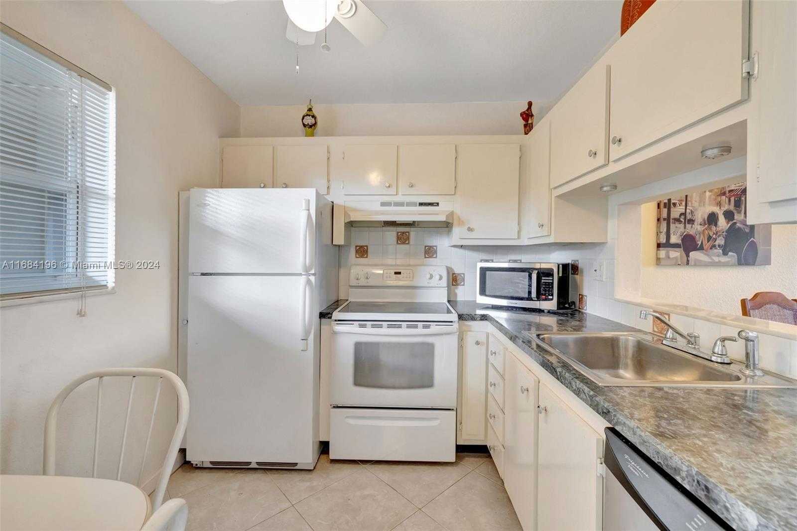 Small Image of 5103 NORTH WEST 35TH ST #607, Lauderdale Lakes Number 2