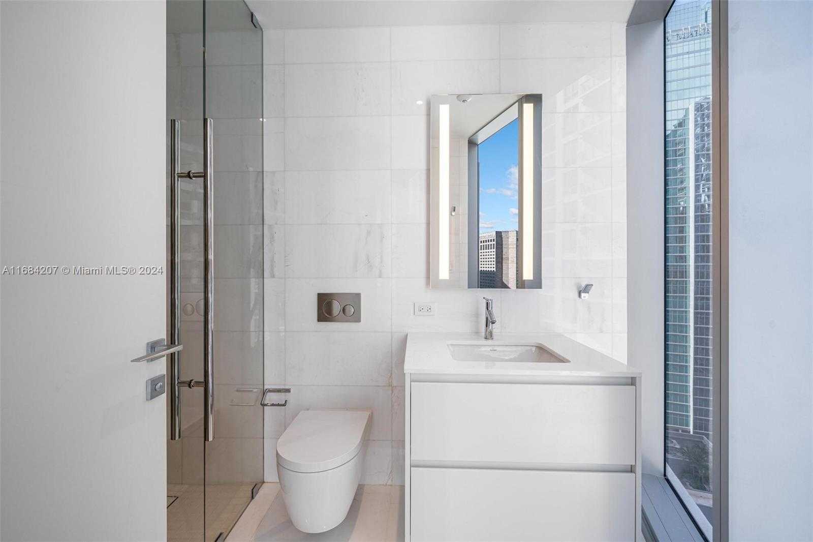 Small Image of 300 BISCAYNE BLVD WAY #2501, Miami Number 18