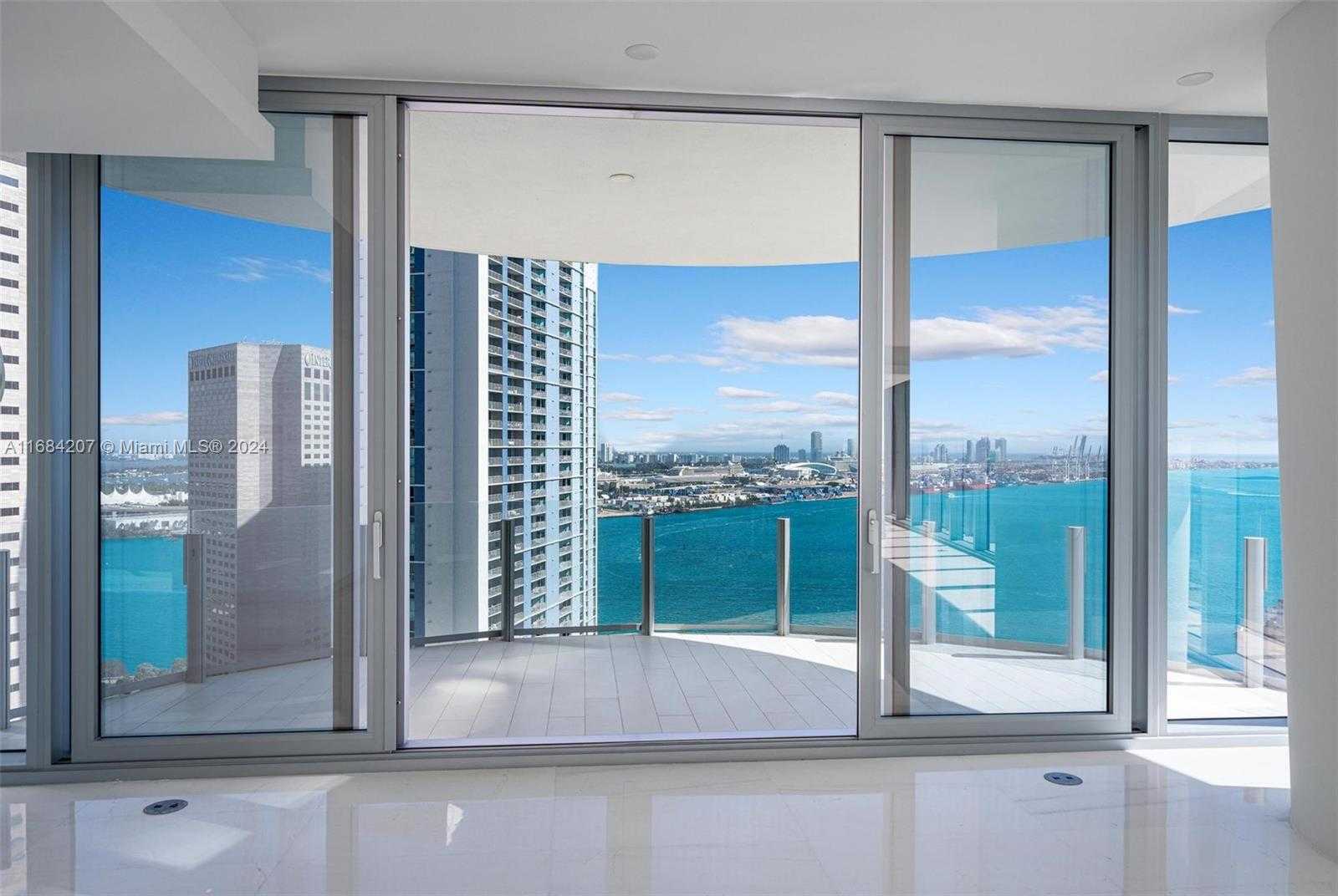Small Image of 300 BISCAYNE BLVD WAY #2501, Miami Number 4