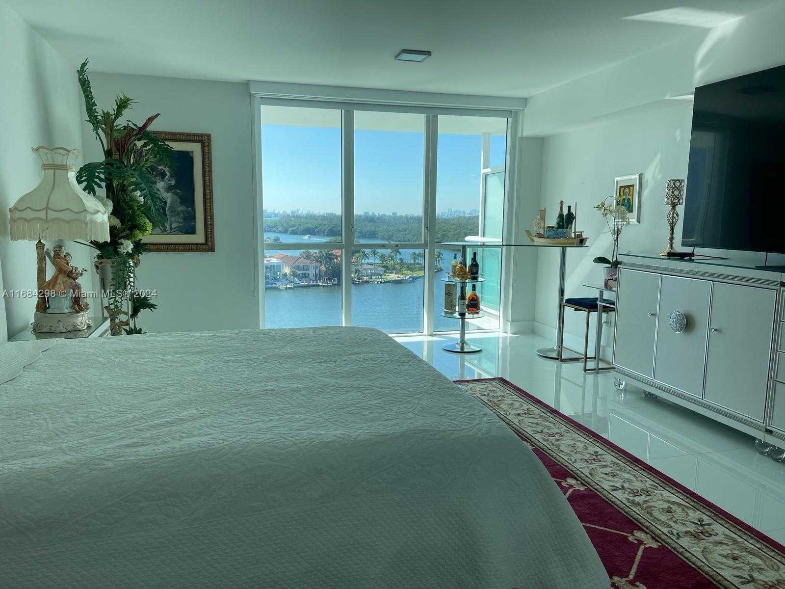 Small Image of 400 Sunny Isles Blvd, Sunny Isles Beach, FL 33160, USA Number 3