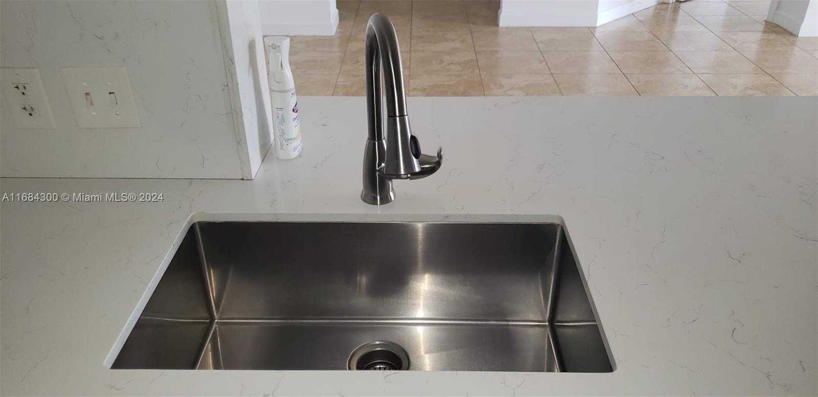 Small Image of 701 BRICKELL KEY BLVD #1711, Miami Number 18
