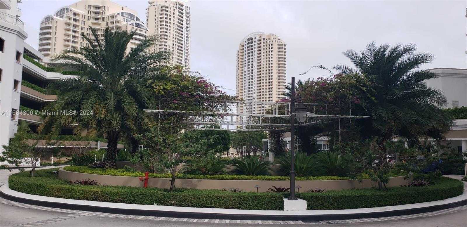 Small Image of 701 BRICKELL KEY BLVD #1711, Miami Number 4