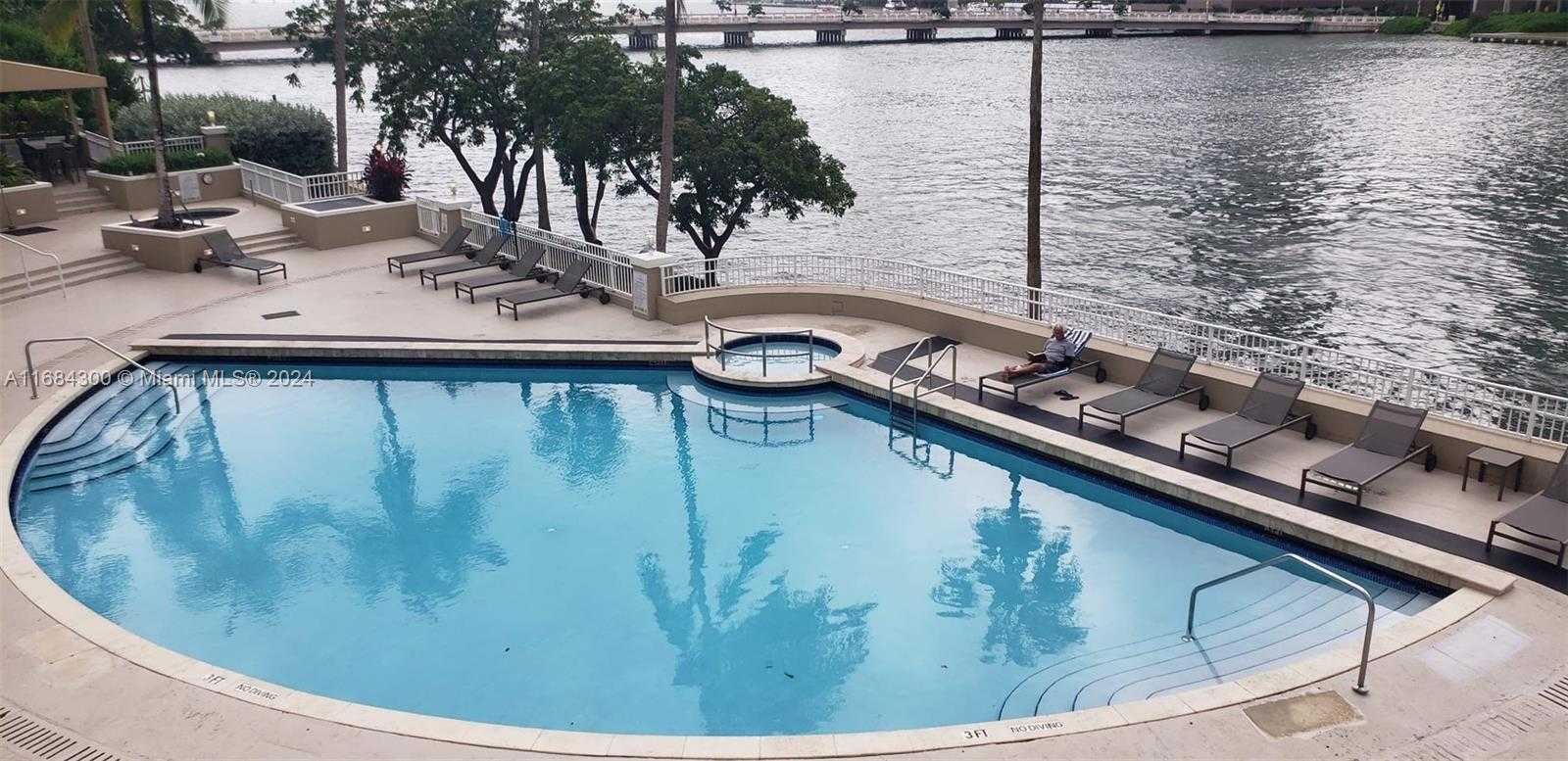 Small Image of 701 BRICKELL KEY BLVD #1711, Miami Number 9