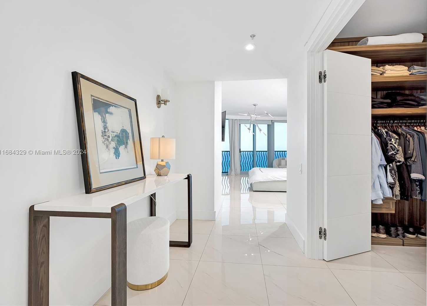 Small Image of 1500 OCEAN DR #1201, Miami Beach Number 26