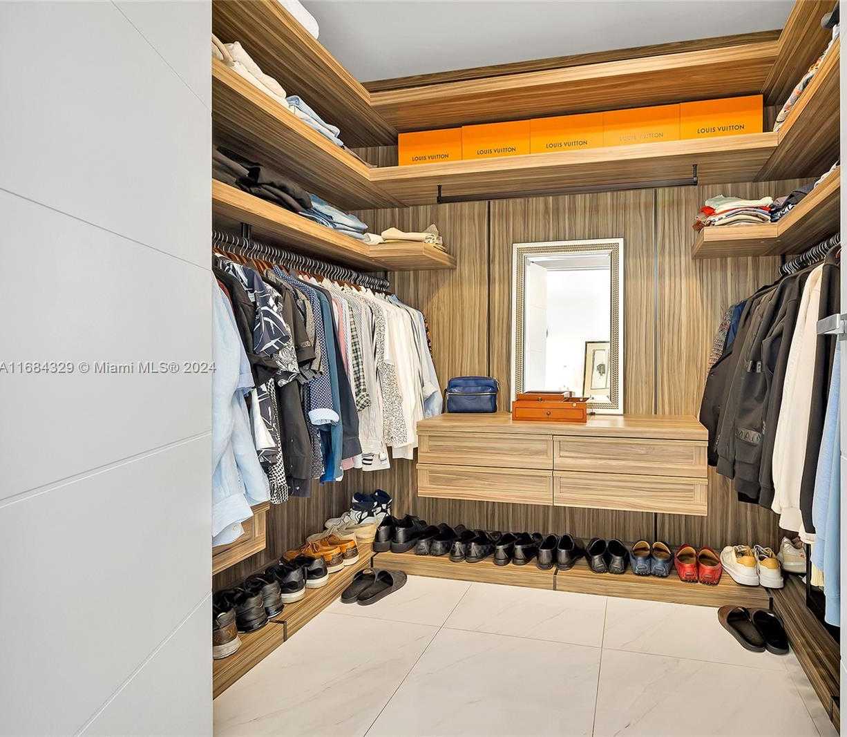 Small Image of 1500 OCEAN DR #1201, Miami Beach Number 27
