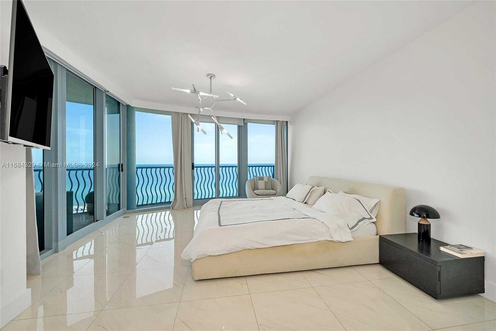 Small Image of 1500 OCEAN DR #1201, Miami Beach Number 31