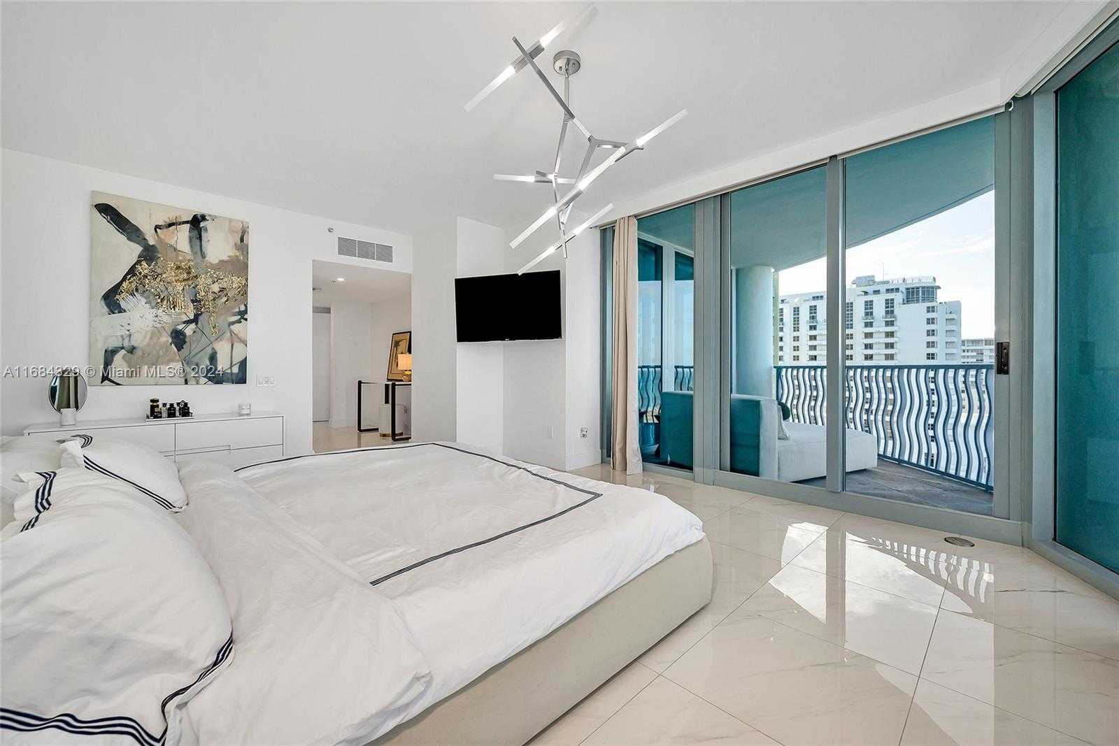 Small Image of 1500 OCEAN DR #1201, Miami Beach Number 34