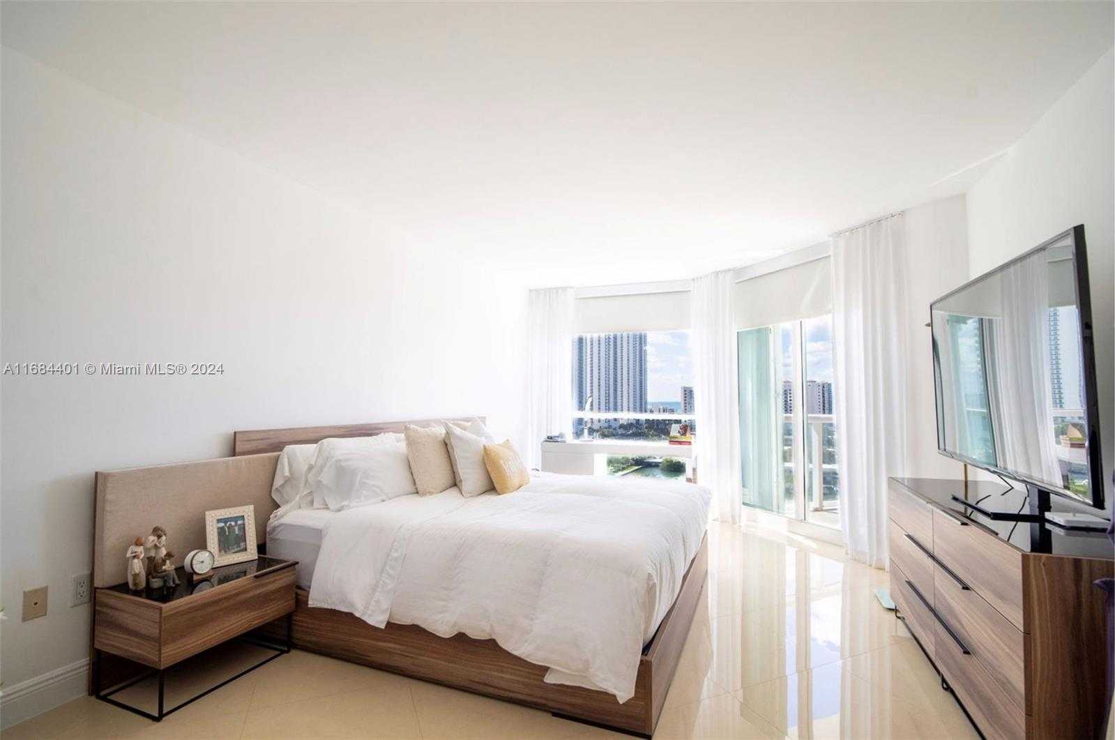 Small Image of 16400 COLLINS AVE #1444, Sunny Isles Beach Number 10