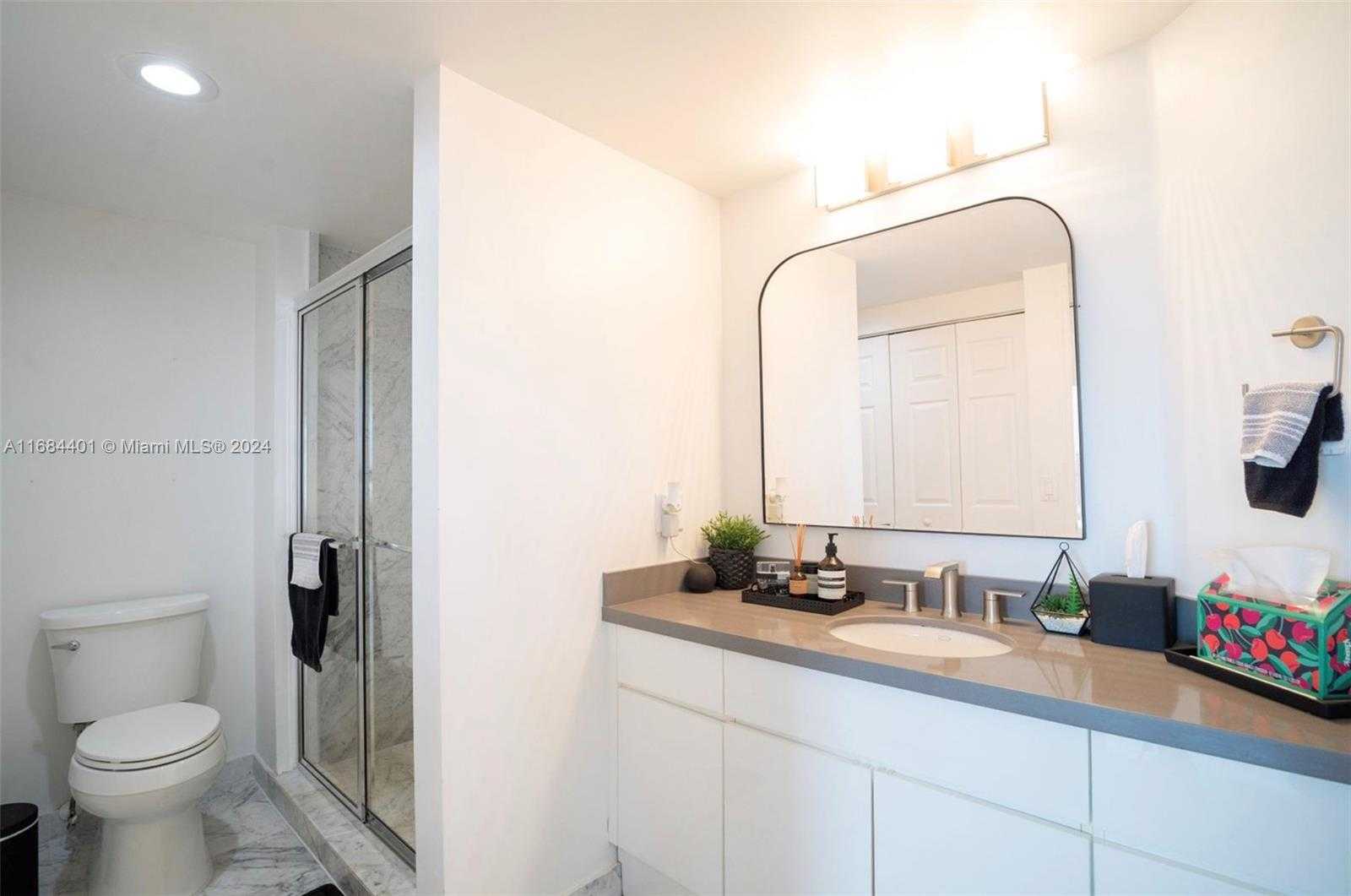 Small Image of 16400 COLLINS AVE #1444, Sunny Isles Beach Number 15