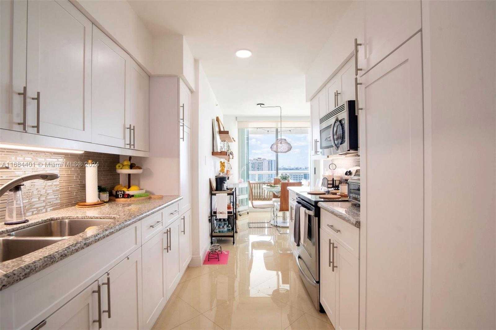Small Image of 16400 COLLINS AVE #1444, Sunny Isles Beach Number 5