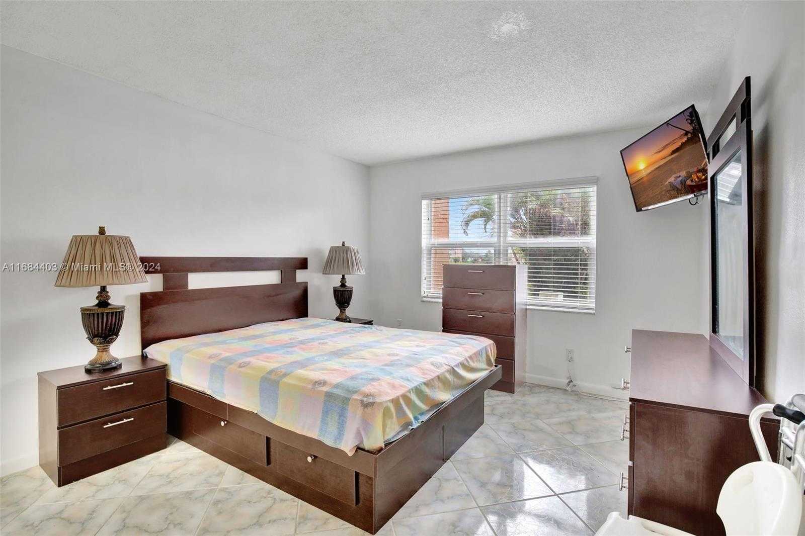 Small Image of 9540 SUNRISE LAKES BLVD #103, Sunrise Number 20
