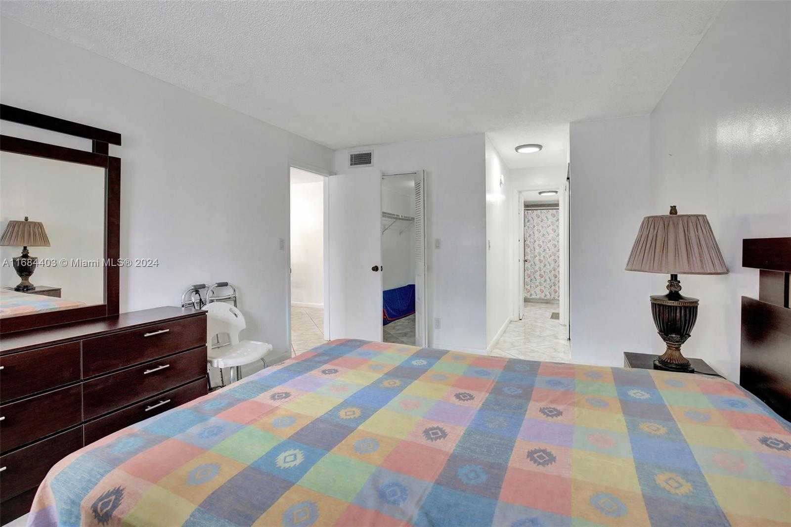 Small Image of 9540 SUNRISE LAKES BLVD #103, Sunrise Number 23