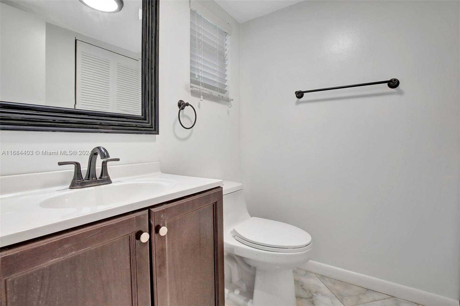 Small Image of 9540 SUNRISE LAKES BLVD #103, Sunrise Number 26