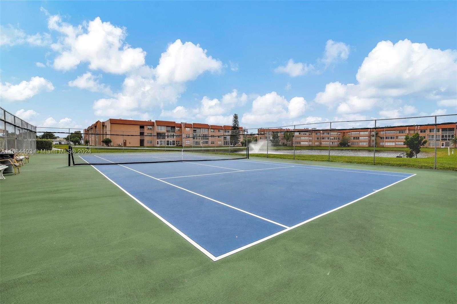 Small Image of 9540 SUNRISE LAKES BLVD #103, Sunrise Number 30