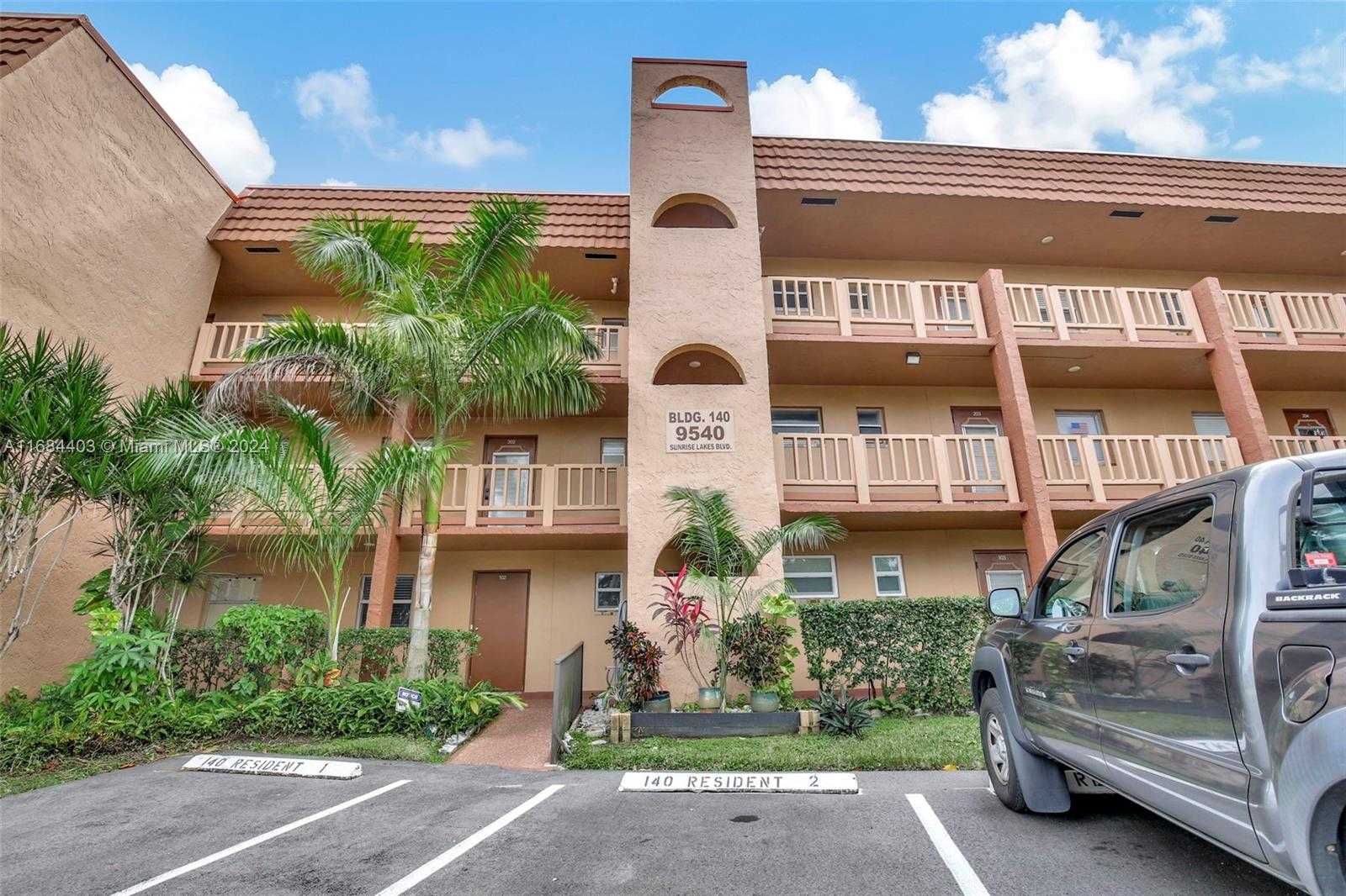 Small Image of 9540 SUNRISE LAKES BLVD #103, Sunrise Number 8
