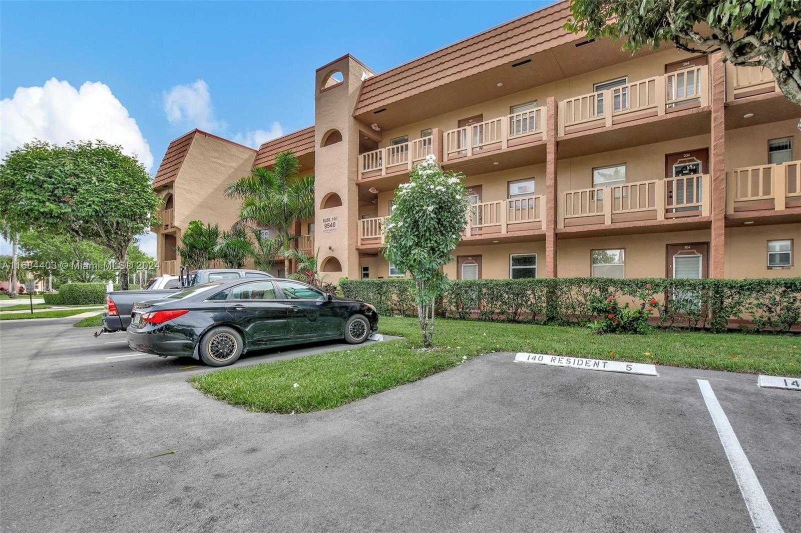 Small Image of 9540 SUNRISE LAKES BLVD #103, Sunrise Number 9