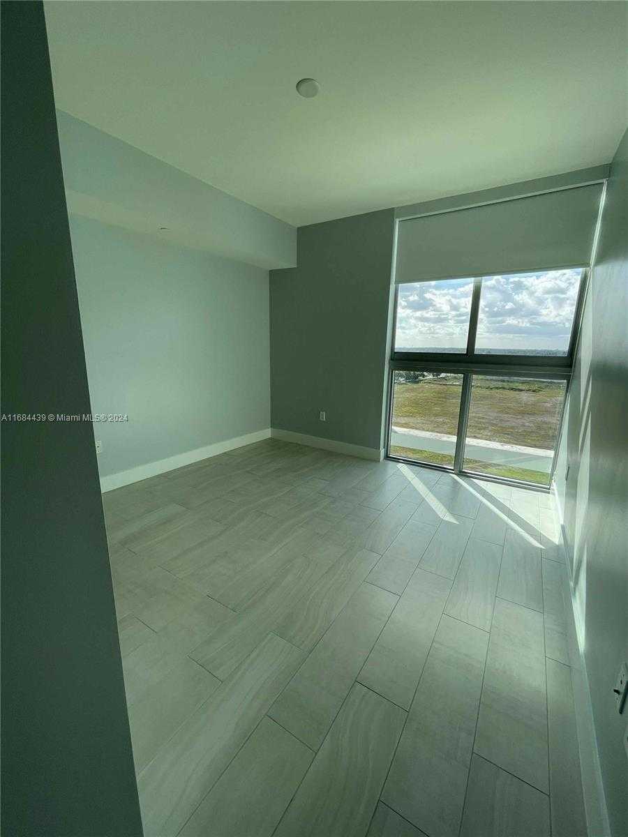 Small Image of 2000 METROPICA WAY #804, Sunrise Number 10