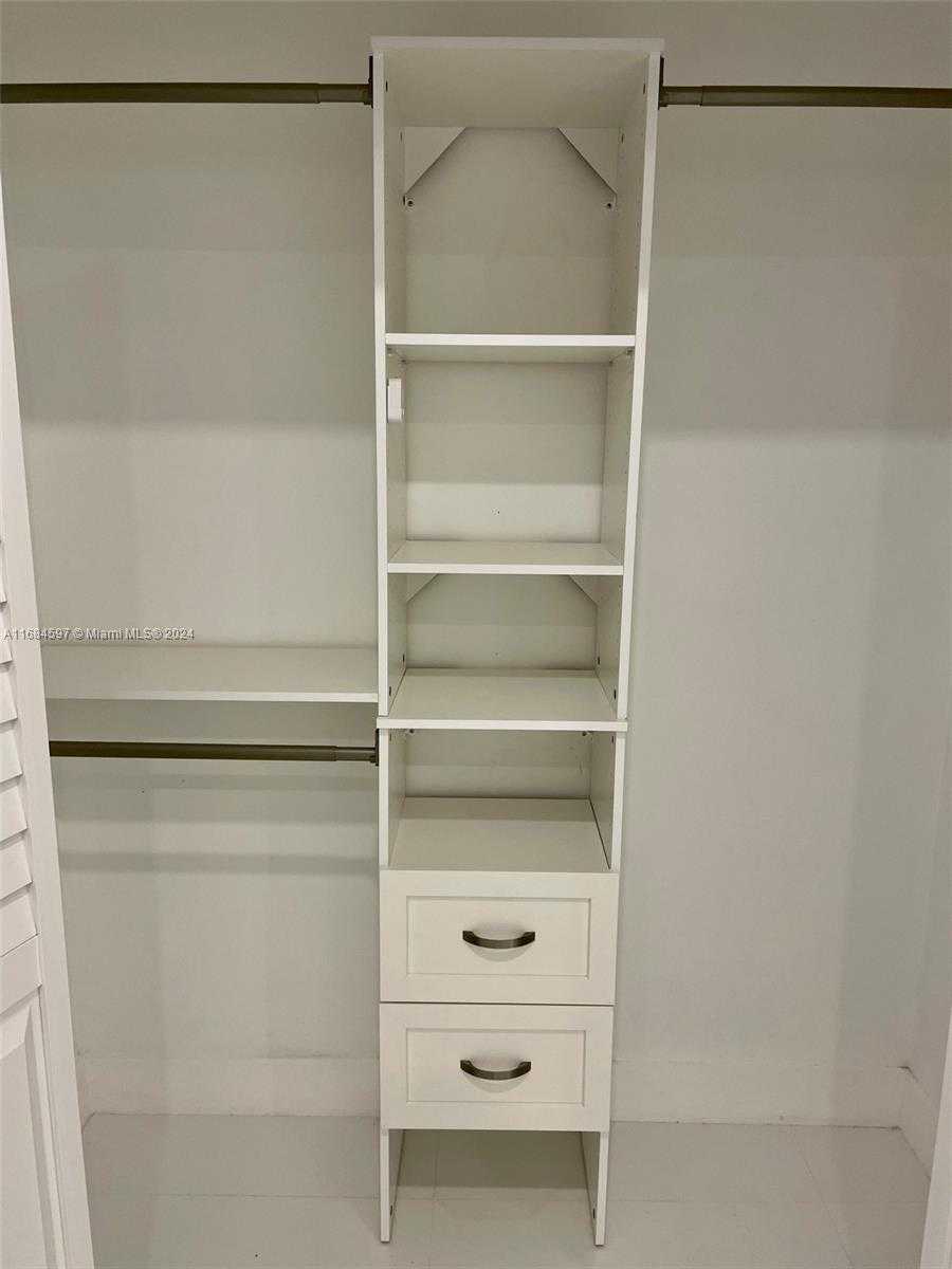 Small Image of 1201 MARSEILLE DR #17, Miami Beach Number 11