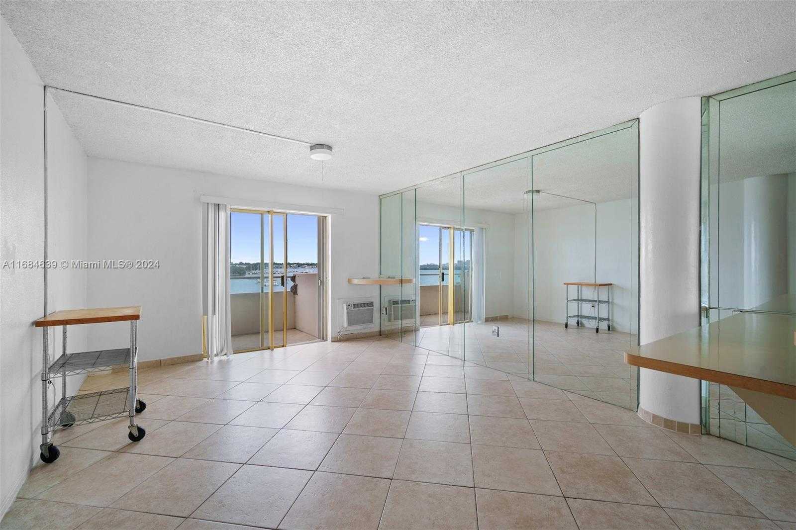 Small Image of 7904 WEST DR #405, North Bay Village Number 13