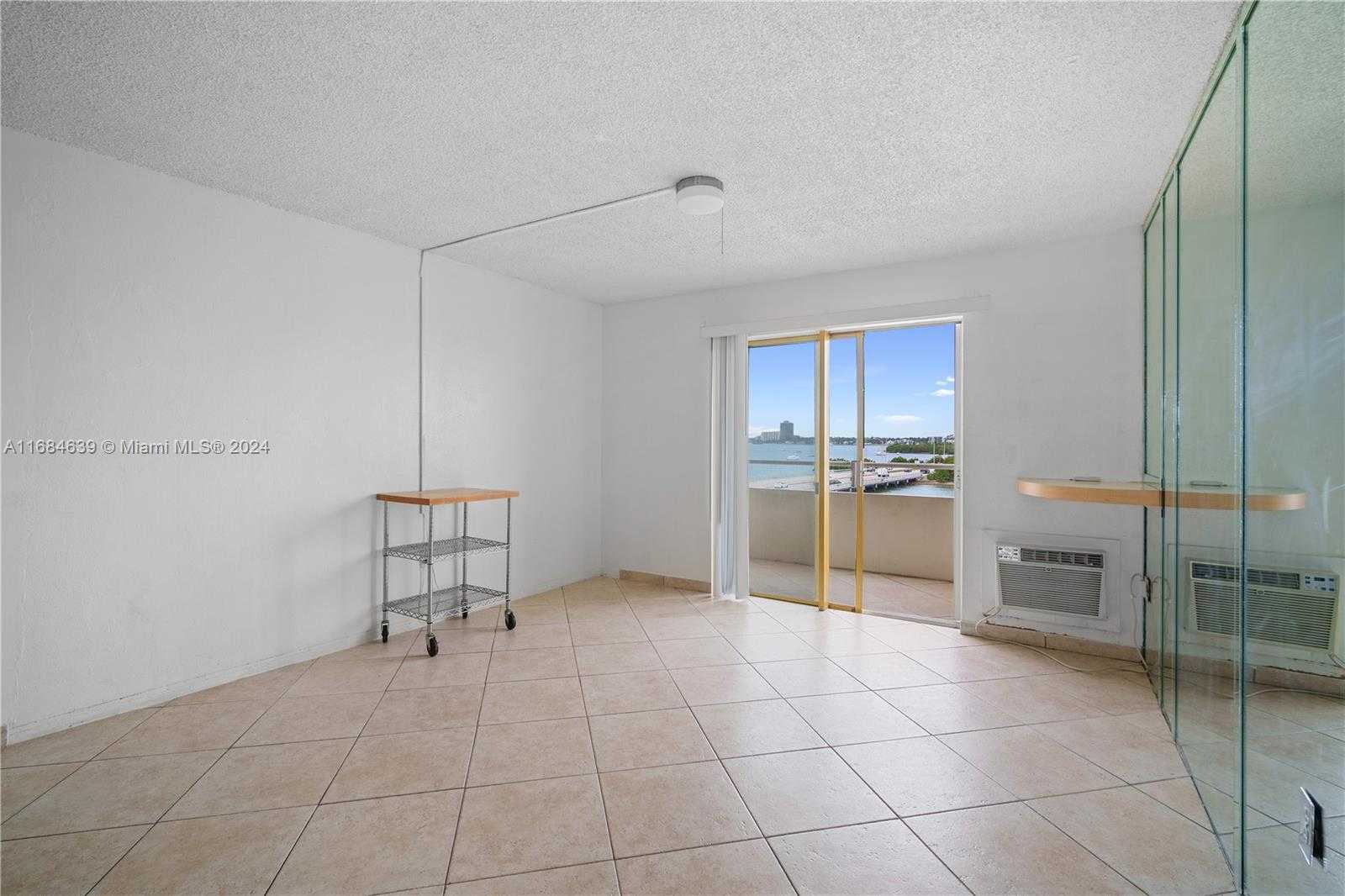 Small Image of 7904 WEST DR #405, North Bay Village Number 15