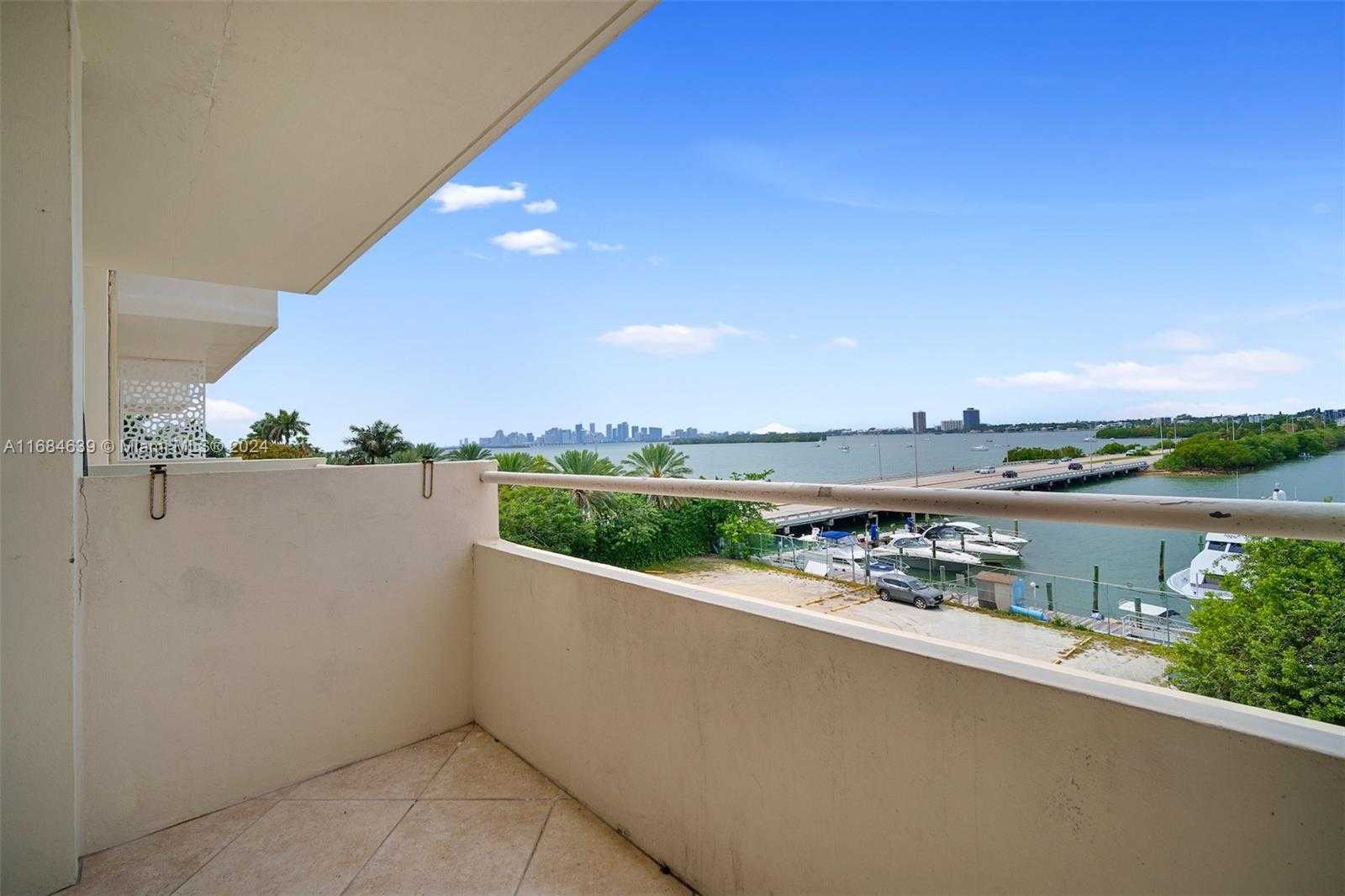 Small Image of 7904 WEST DR #405, North Bay Village Number 18