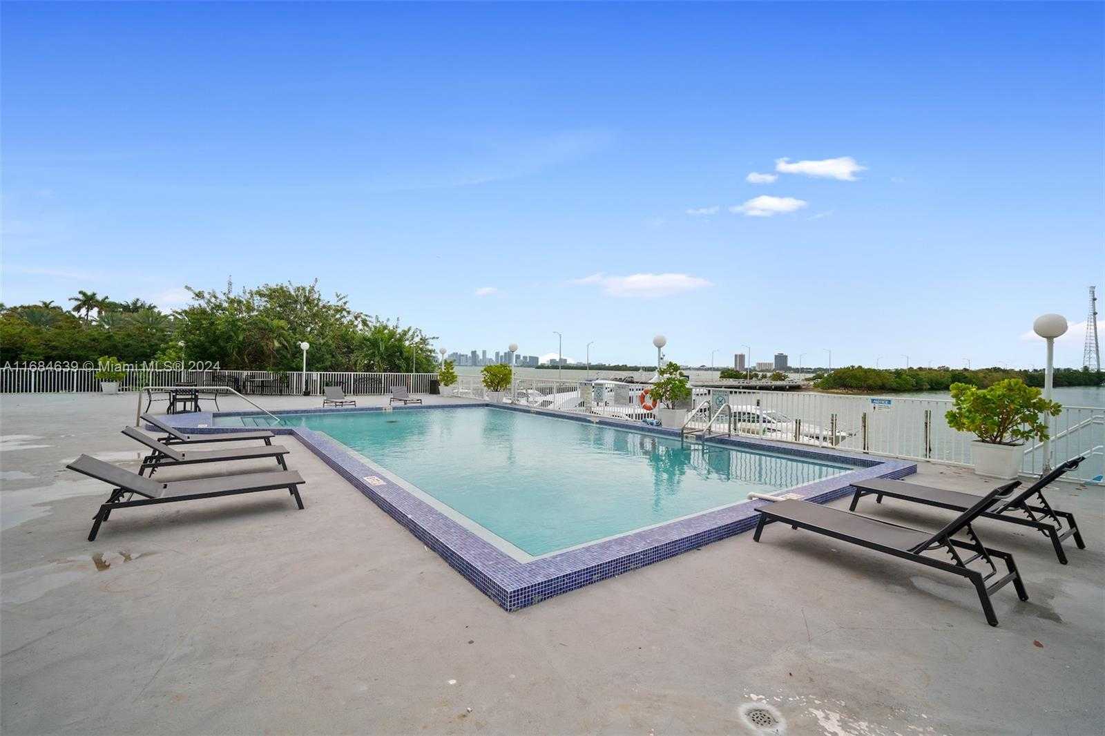 Small Image of 7904 WEST DR #405, North Bay Village Number 20