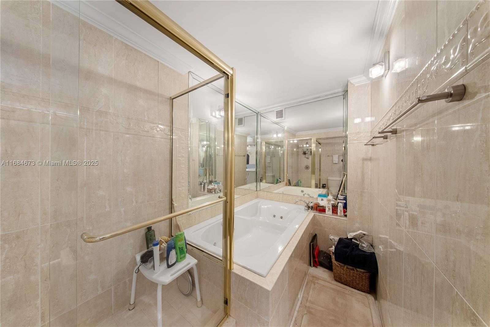 Small Image of 7135 COLLINS AVE #1215, Miami Beach Number 14