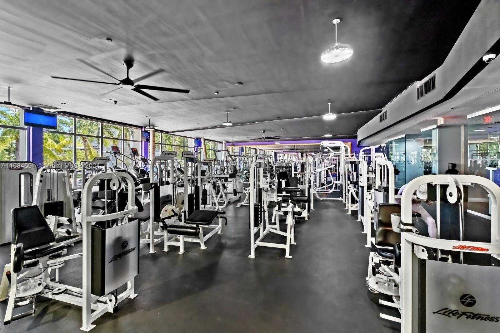 Small Image of 1000 WEST AVE #909, Miami Beach Number 18