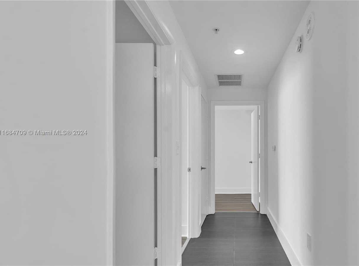 Small Image of 253 NORTH EAST 2ND ST #4704, Miami Number 20