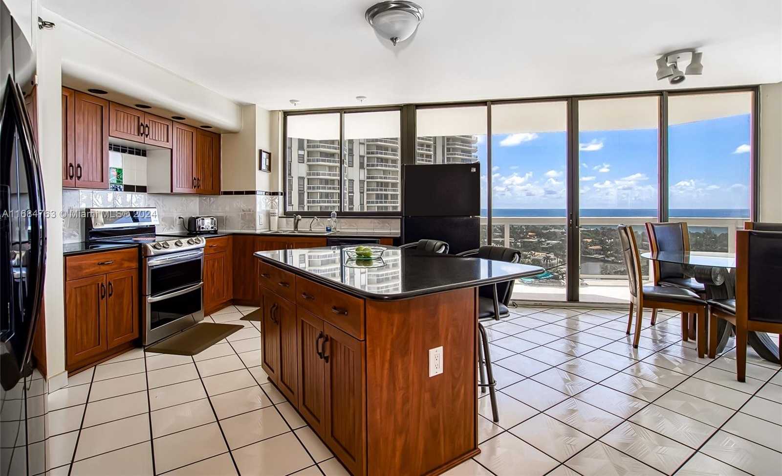 Small Image of 20185 E Country Club Dr, Miami, FL 33180, USA Number 10