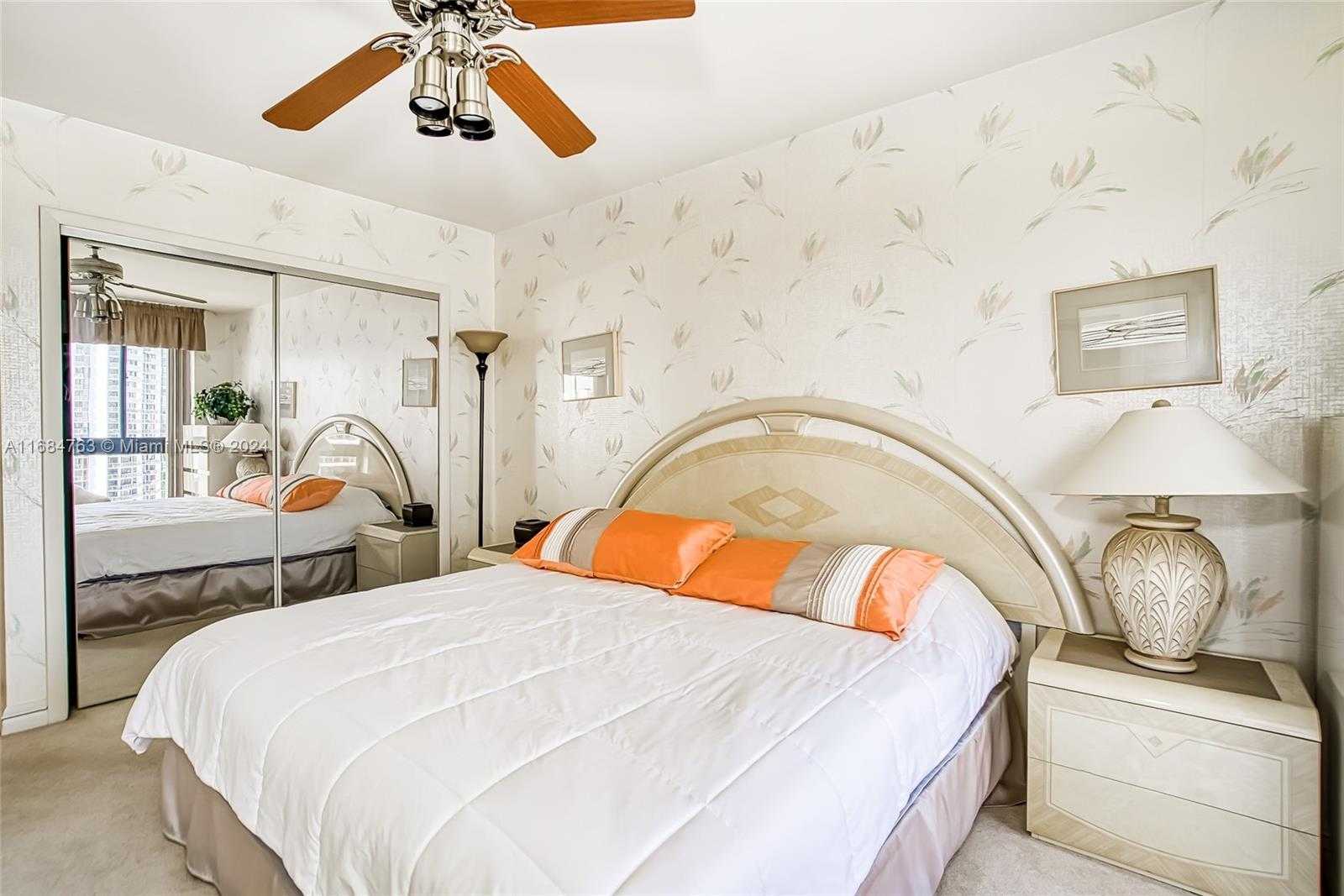 Small Image of 20185 E Country Club Dr, Miami, FL 33180, USA Number 17