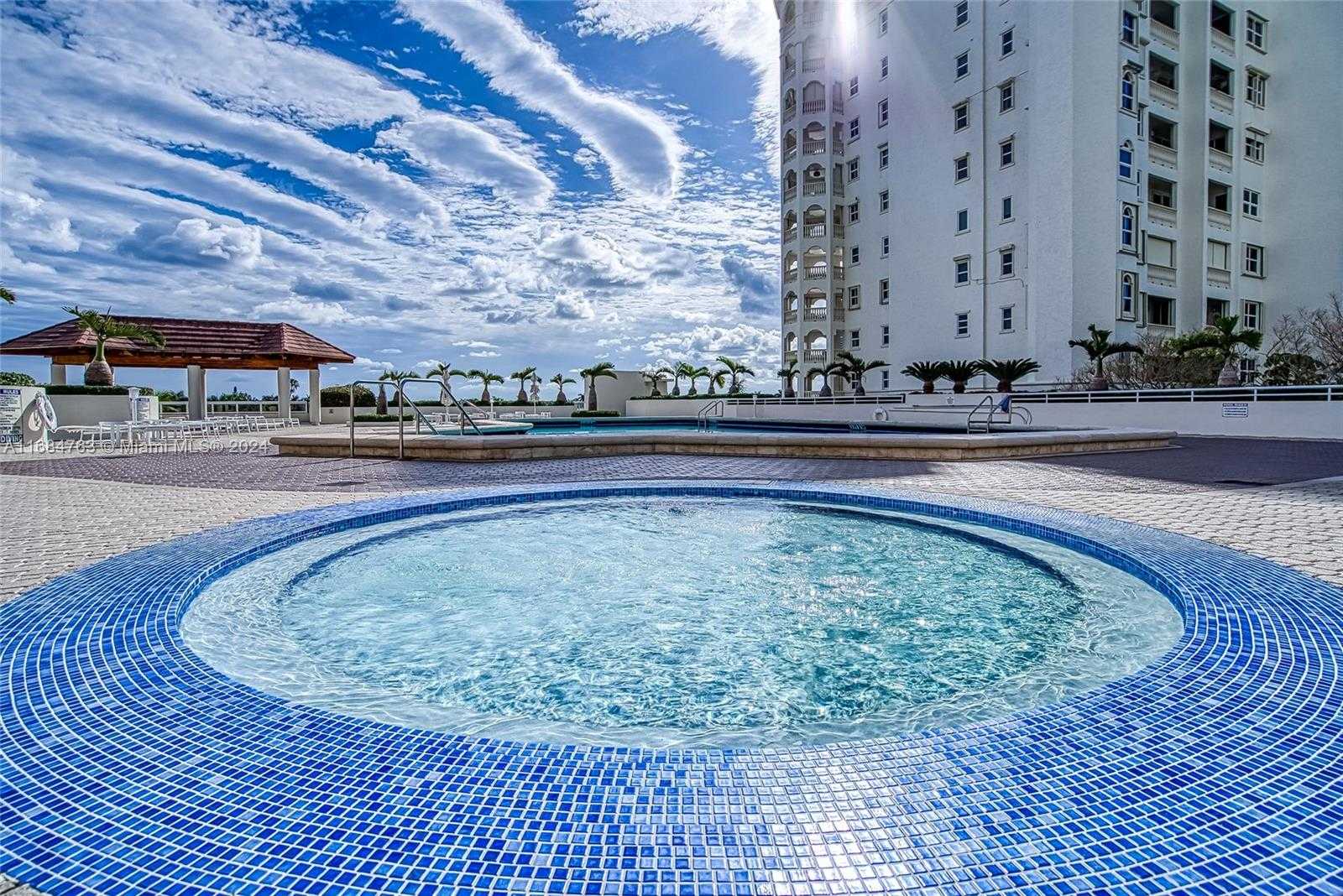 Small Image of 20185 E Country Club Dr, Miami, FL 33180, USA Number 28