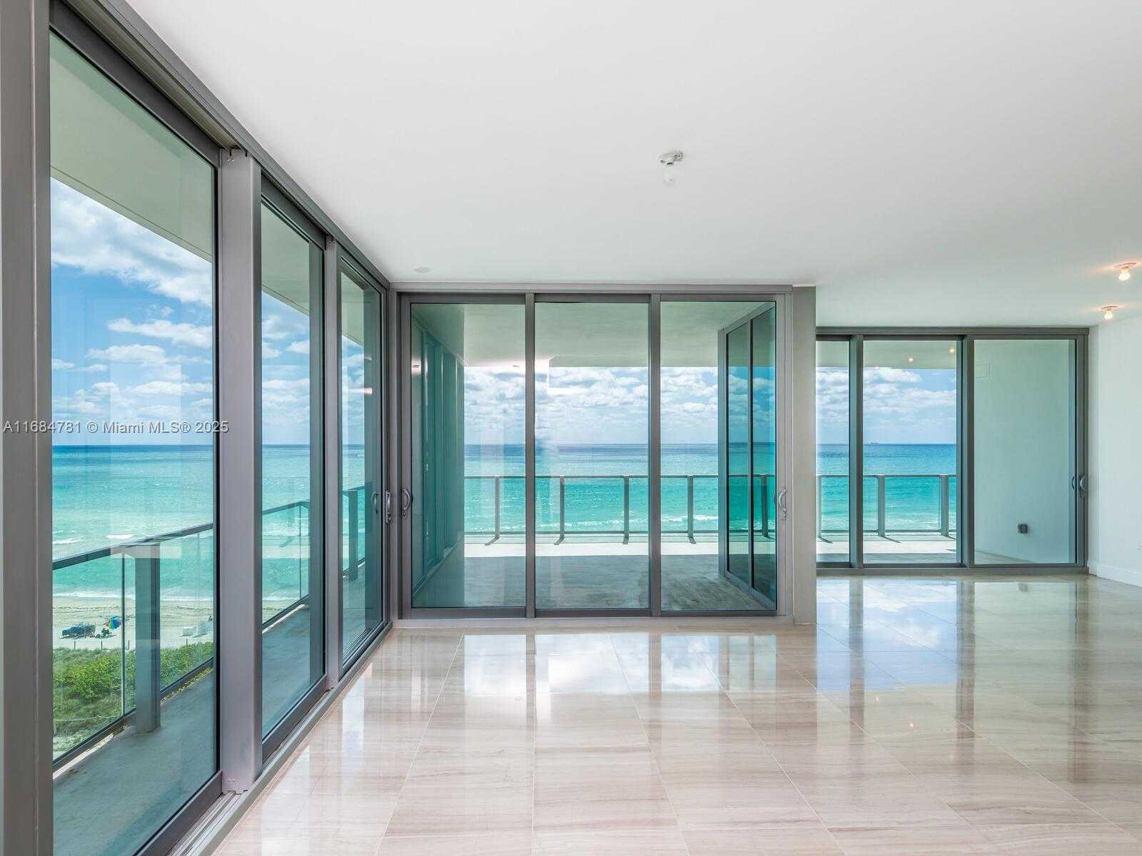 Small Image of 6901 COLLINS AVE #701, Miami Beach Number 15
