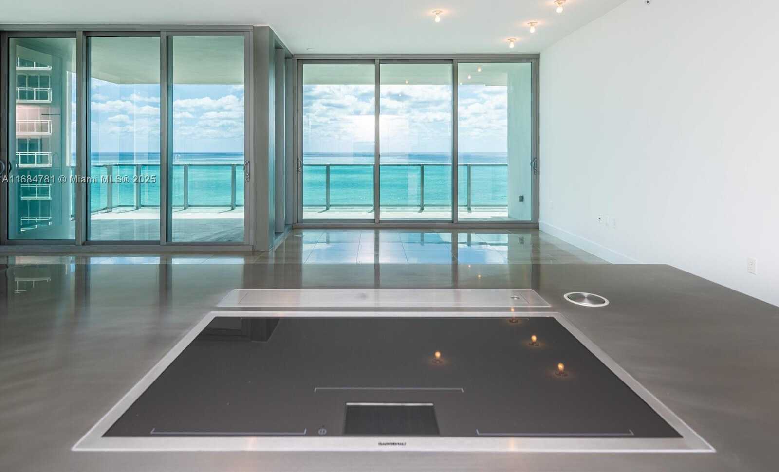 Small Image of 6901 COLLINS AVE #701, Miami Beach Number 18
