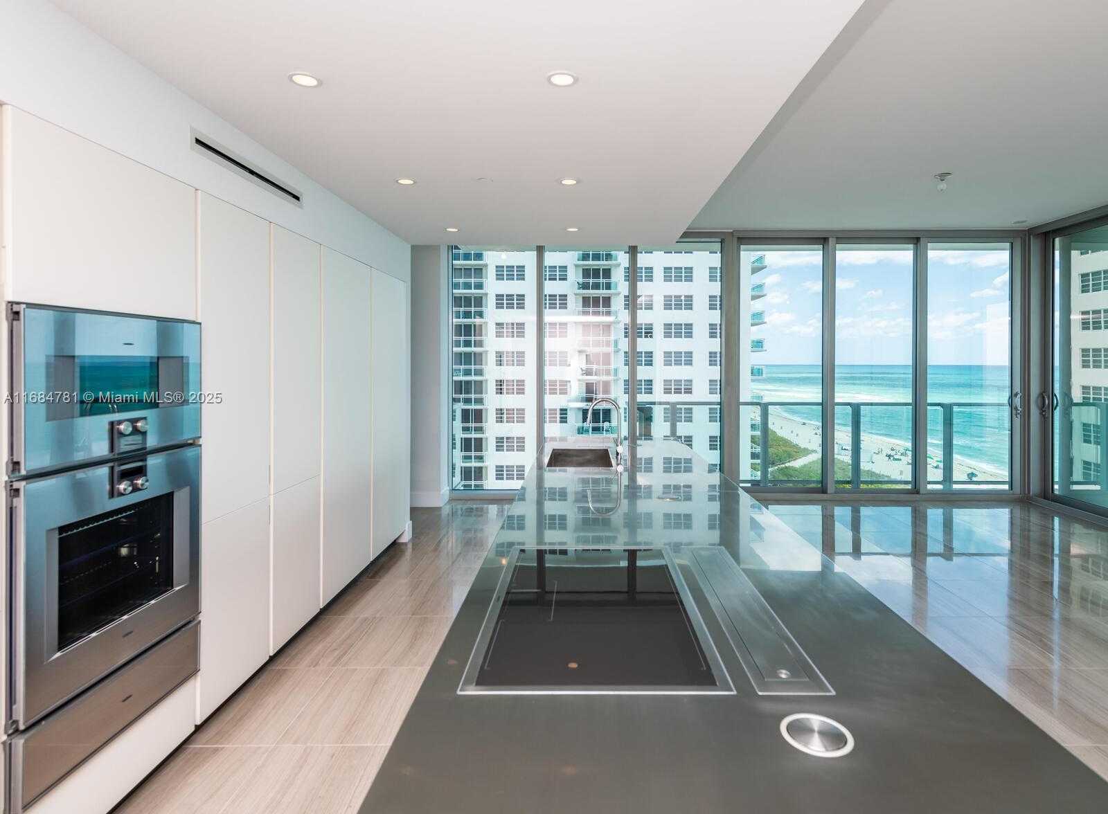 Small Image of 6901 COLLINS AVE #701, Miami Beach Number 19