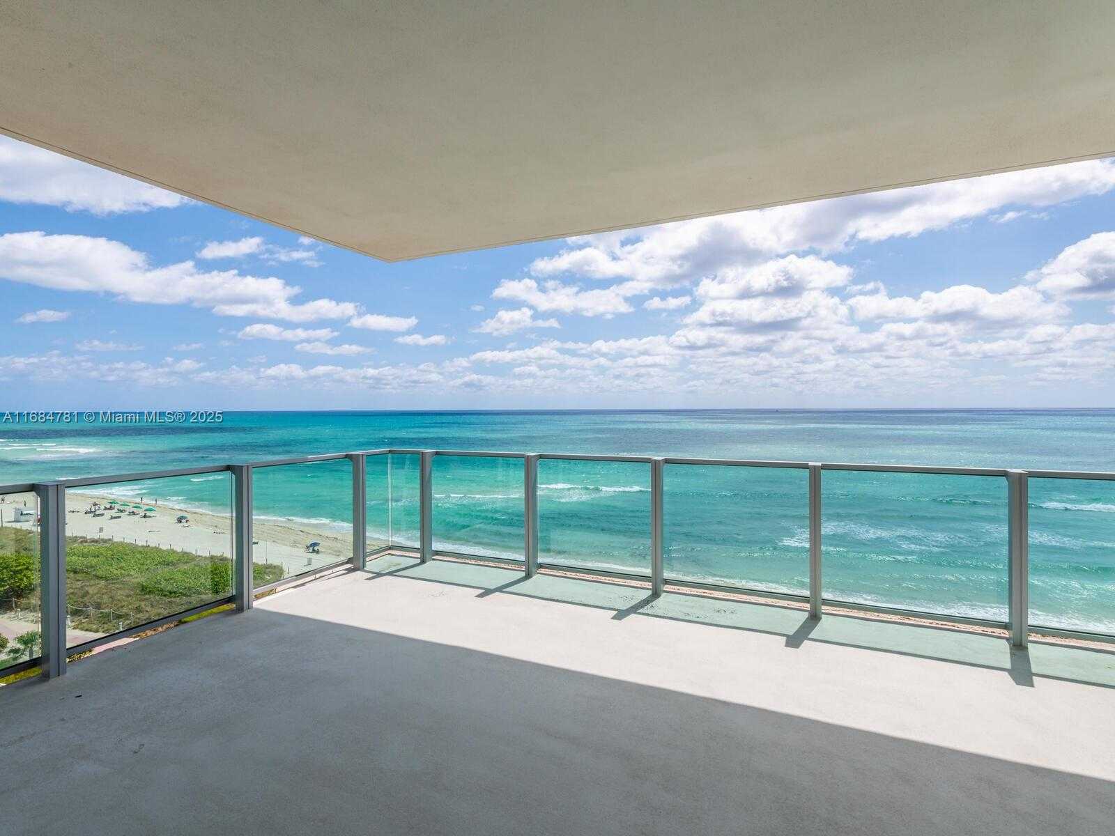 Small Image of 6901 COLLINS AVE #701, Miami Beach Number 3