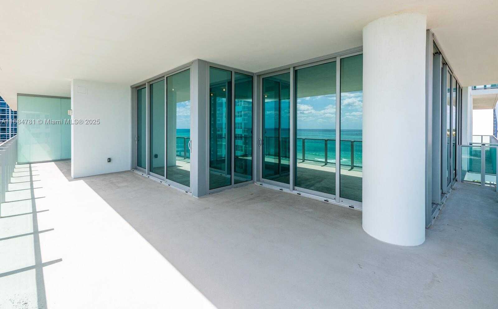 Small Image of 6901 COLLINS AVE #701, Miami Beach Number 30