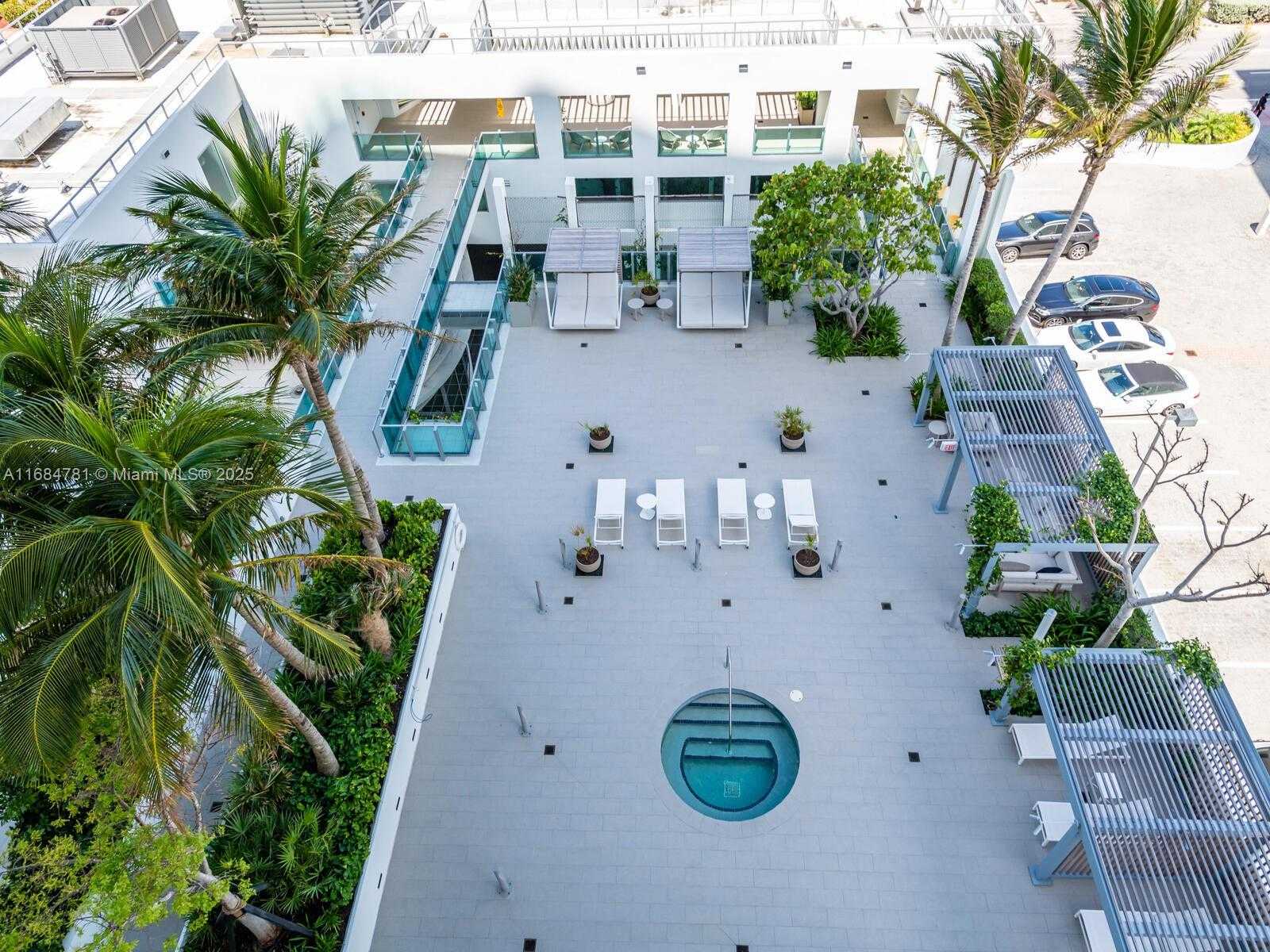 Small Image of 6901 COLLINS AVE #701, Miami Beach Number 46