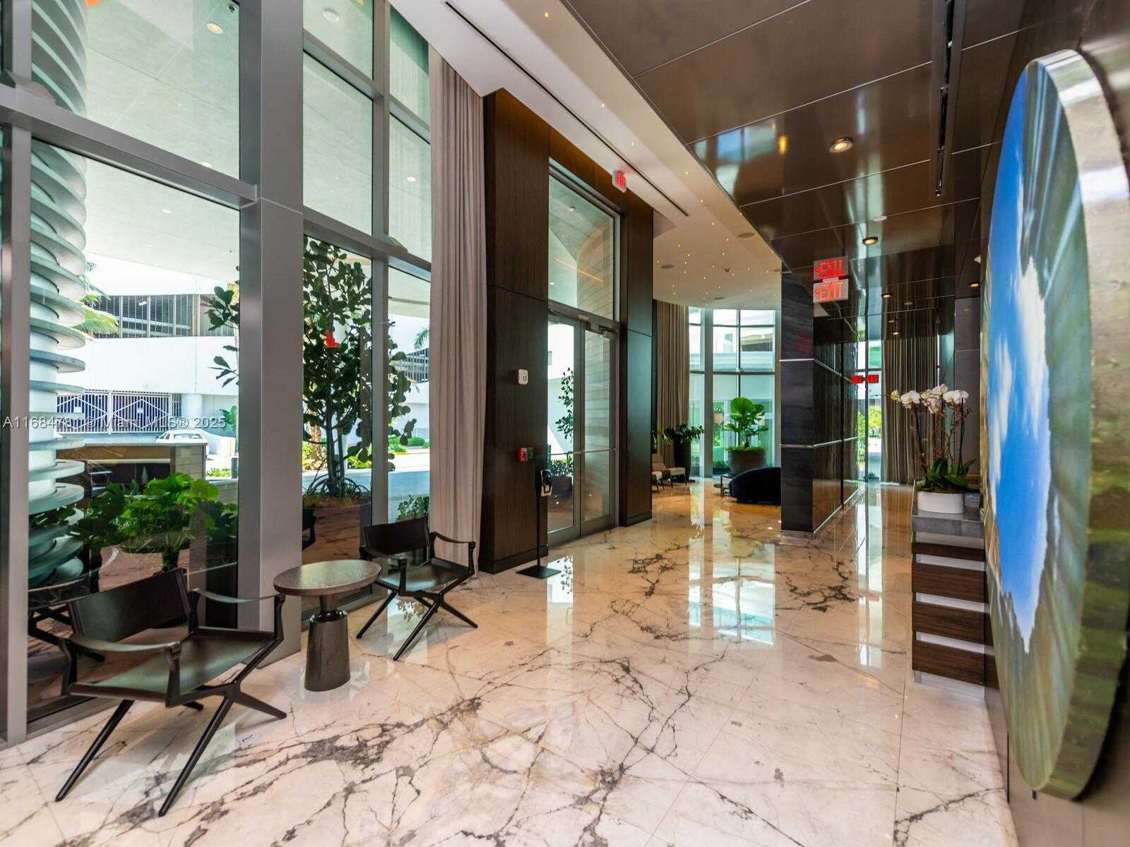 Small Image of 6901 COLLINS AVE #701, Miami Beach Number 5