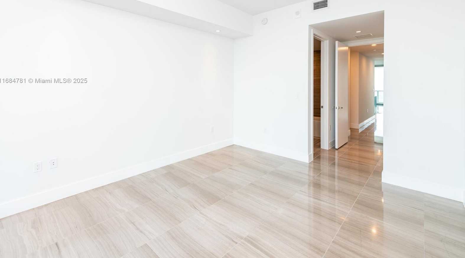 Small Image of 6901 COLLINS AVE #701, Miami Beach Number 54