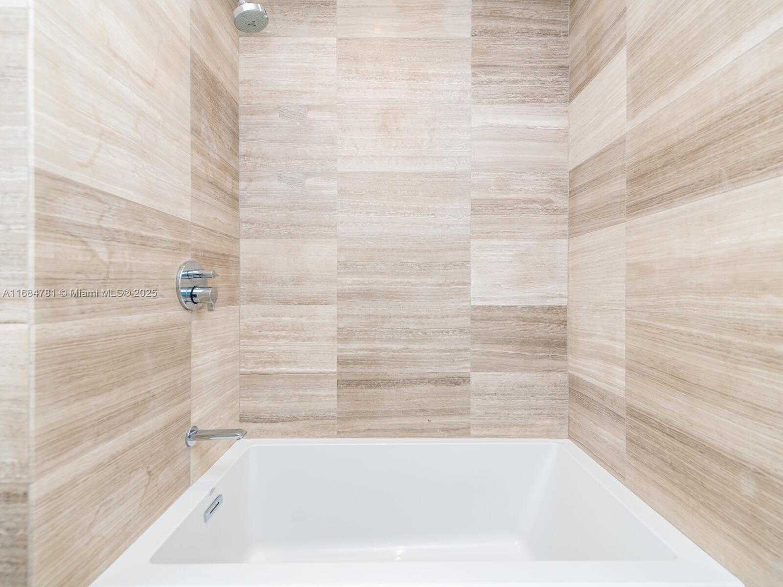 Small Image of 6901 COLLINS AVE #701, Miami Beach Number 56