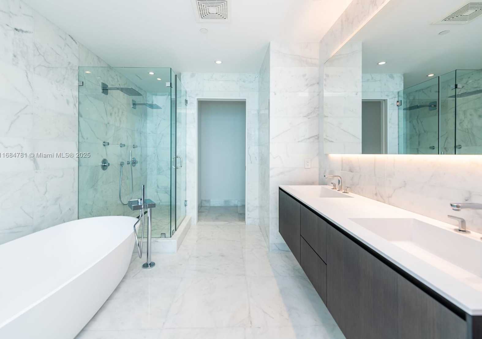 Small Image of 6901 COLLINS AVE #701, Miami Beach Number 59