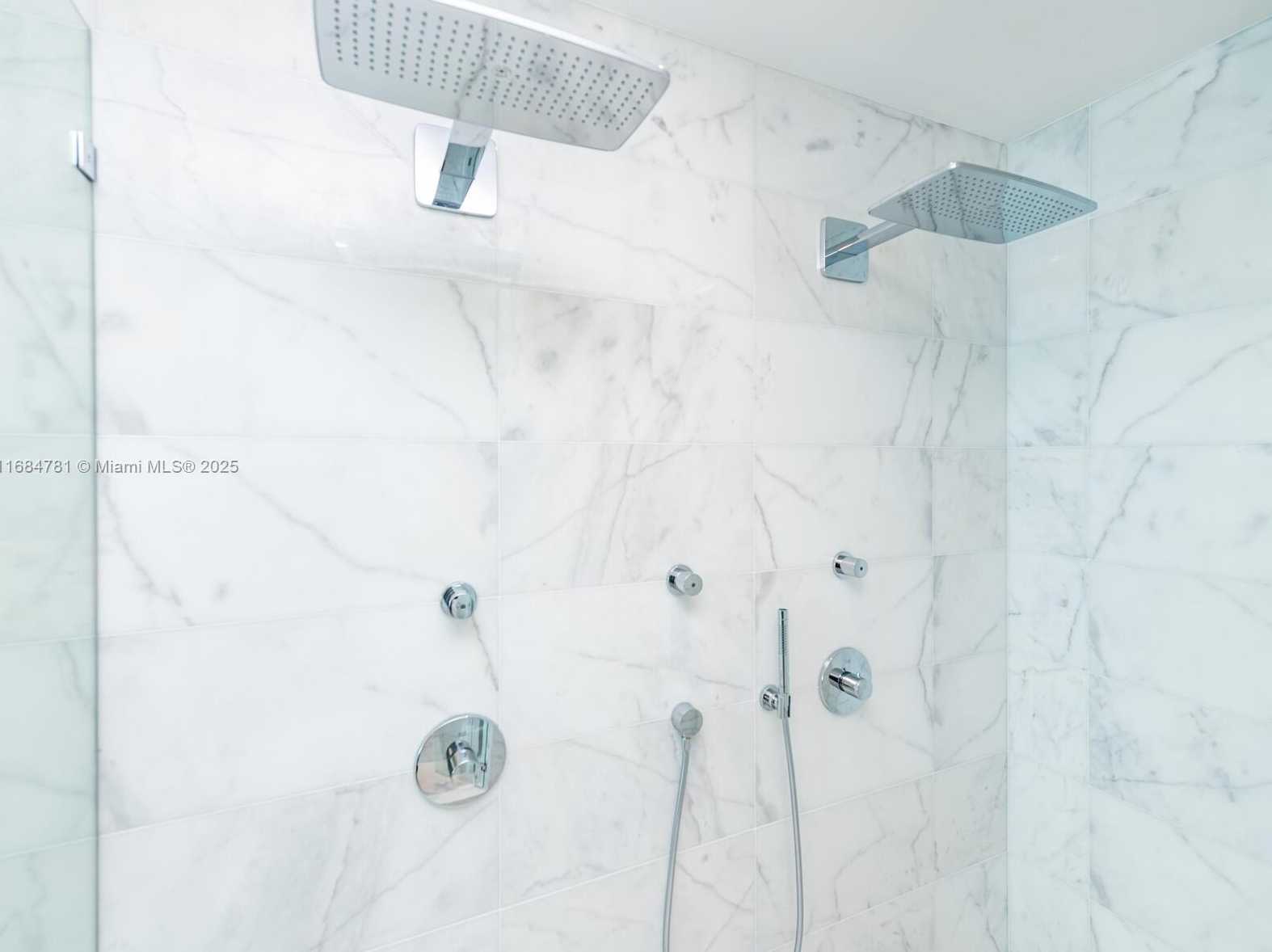 Small Image of 6901 COLLINS AVE #701, Miami Beach Number 61
