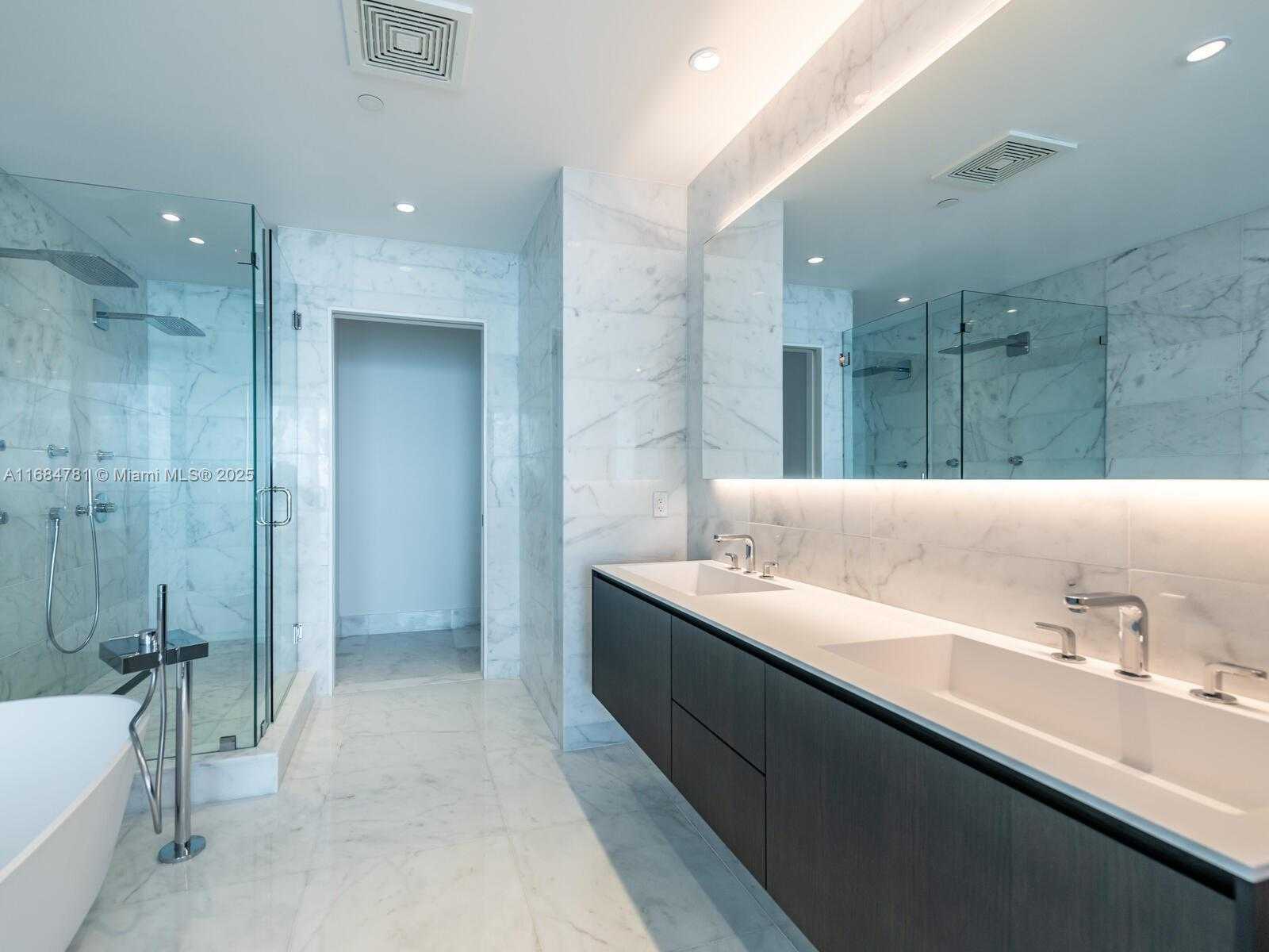 Small Image of 6901 COLLINS AVE #701, Miami Beach Number 62