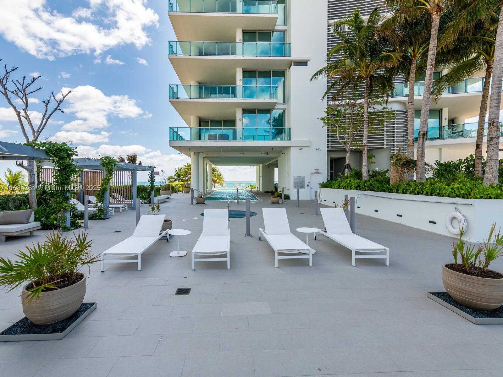 Small Image of 6901 COLLINS AVE #701, Miami Beach Number 68
