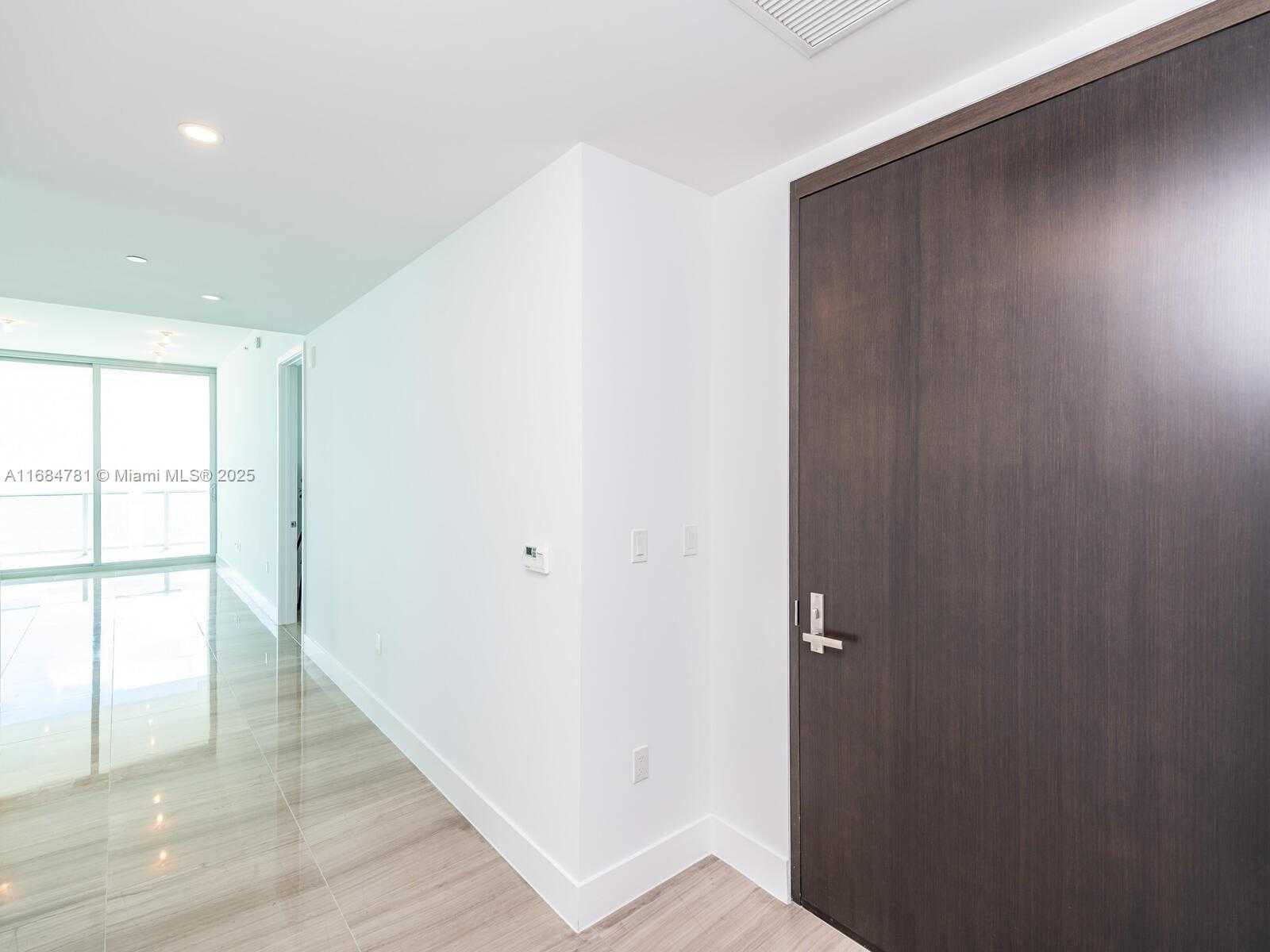 Small Image of 6901 COLLINS AVE #701, Miami Beach Number 7
