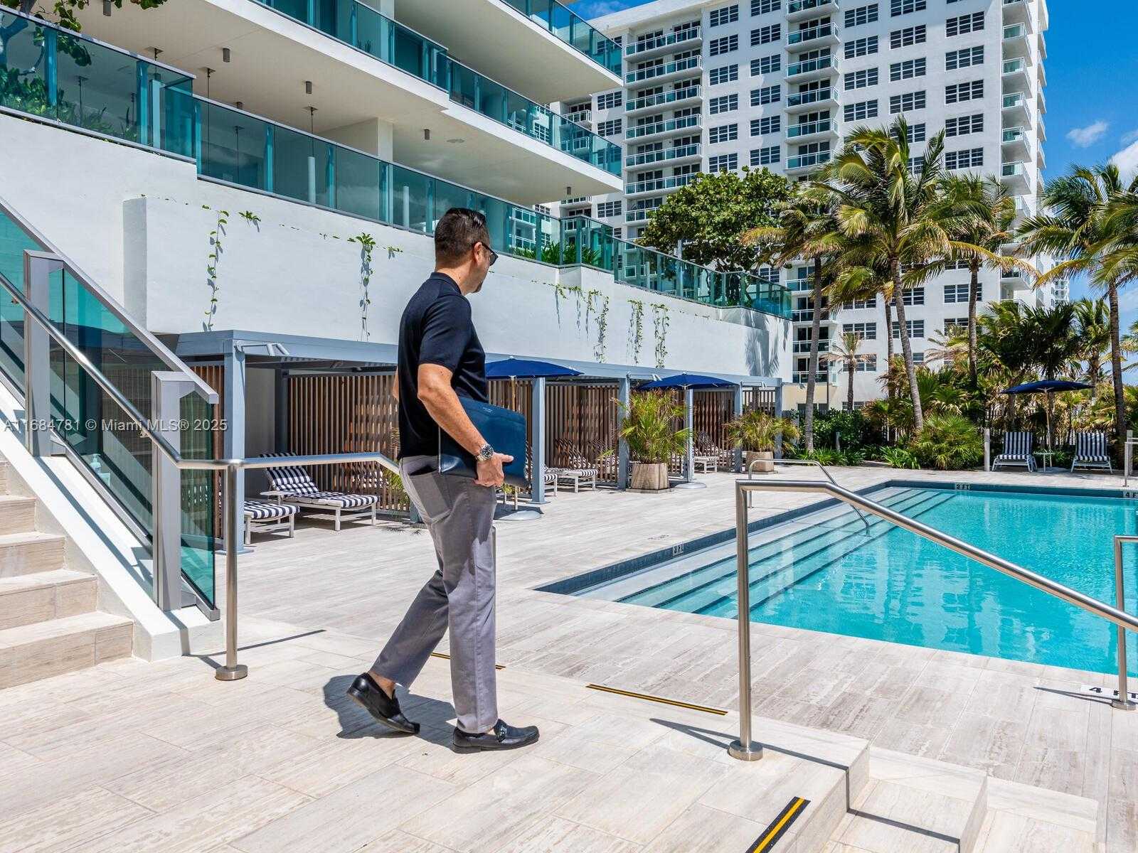 Small Image of 6901 COLLINS AVE #701, Miami Beach Number 85